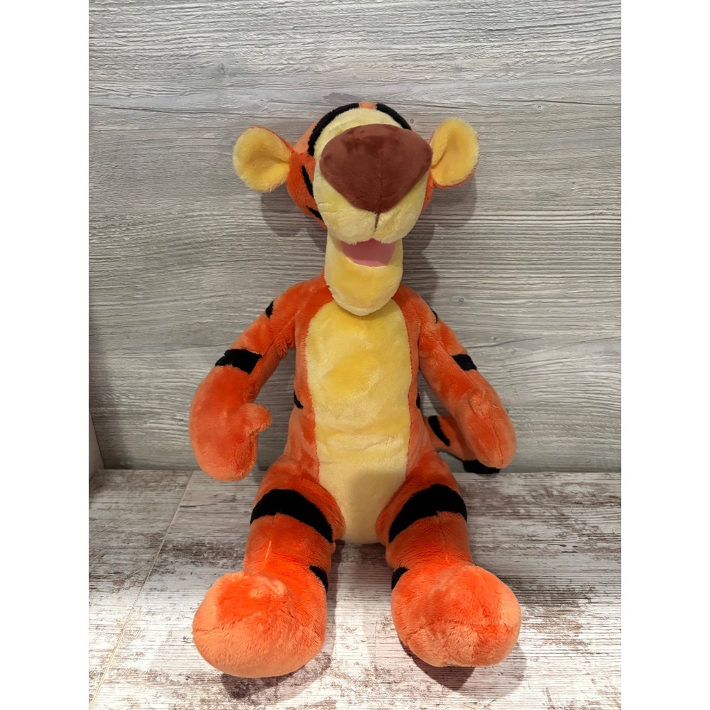 Disney Store Tigger Plush Winnie the Pooh Orange‎ Striped Stuffed Animal Toy